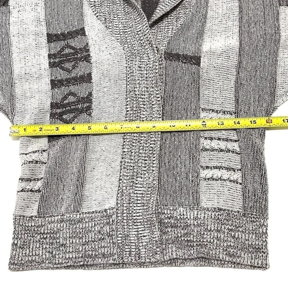 Ecote Urban Outfitter Woman Gray Knit Shawl Snap Button Cardigan Size S